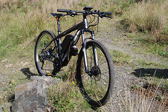 An exhilarating experience in nature for first-time e-bikers. The guided tour is aimed at people who know how to ride a bicycle but have possibly never ridden an e-Bike