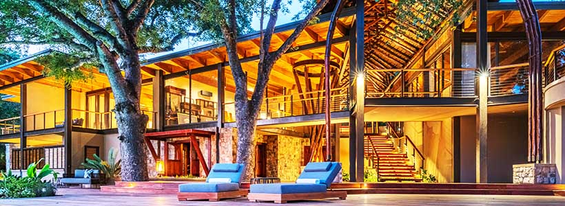 Royal Ingwe River Lodge with Go Safari