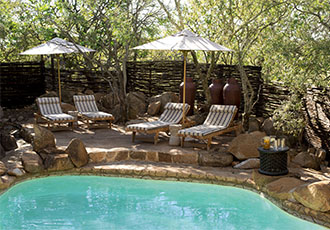 Tshukudu Bush Lodge pool